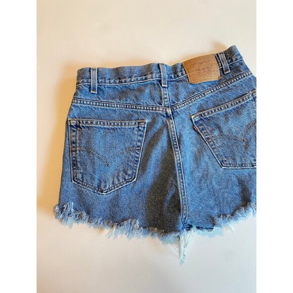 Levi’s Denim Shorts - Picture 8 of 9